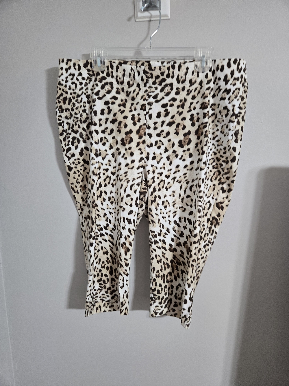 Chico's Leopard Print Capris in Cream & Brown